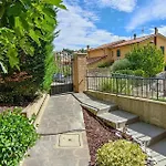 公寓 3 Bedroom Awesome In