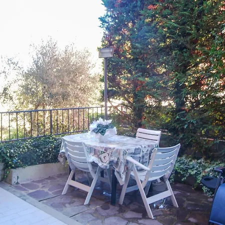 Nice Apartment In Peglio With Wifi