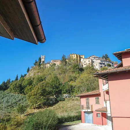 Daire 3 Bedroom Awesome In Peglio (Pesaro and Urbino)