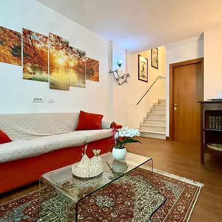 Nice Apartment In Peglio With Wifi