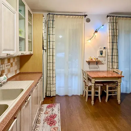 شقة Nice Apartment In Peglio With Wifi *