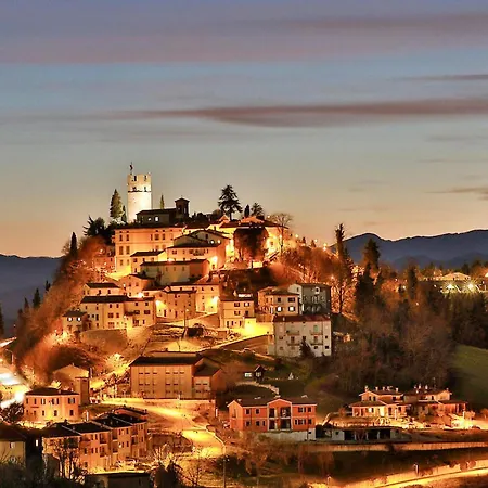 شقة Nice Apartment In Peglio With Wifi *
